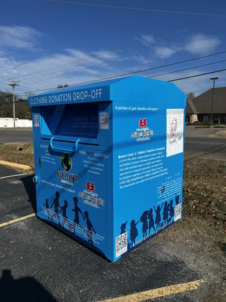 Custom signage and graphics installed for Blue Planet by Smiles and Signs (1 of 5)